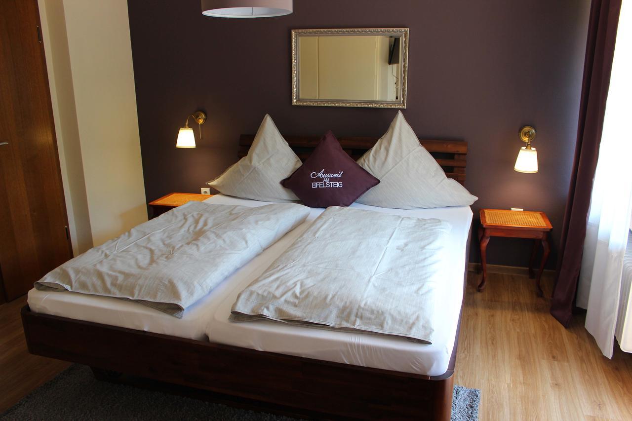 Auszeit Am Eifelsteig Hotel Daun Bagian luar foto