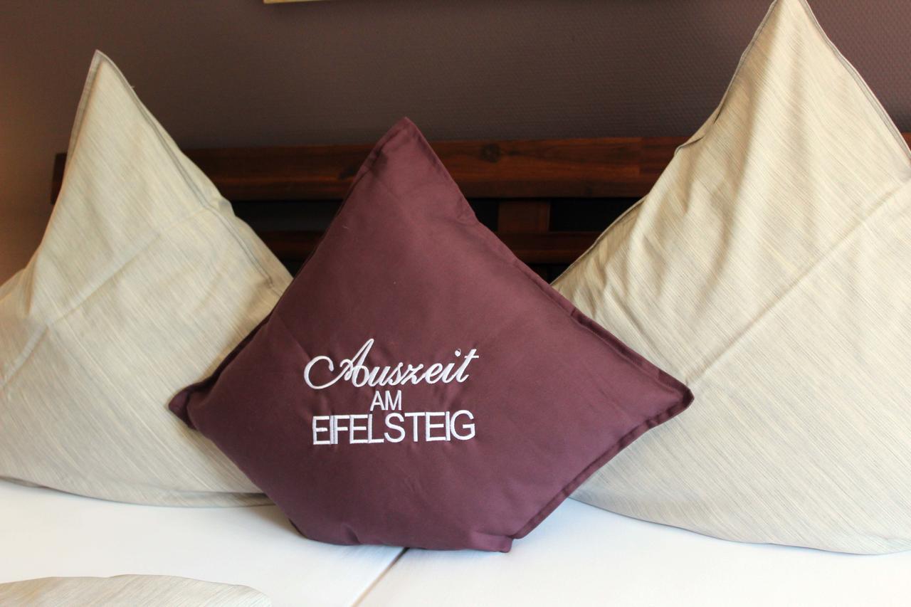 Auszeit Am Eifelsteig Hotel Daun Bagian luar foto