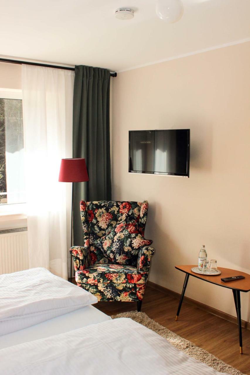 Auszeit Am Eifelsteig Hotel Daun Bagian luar foto
