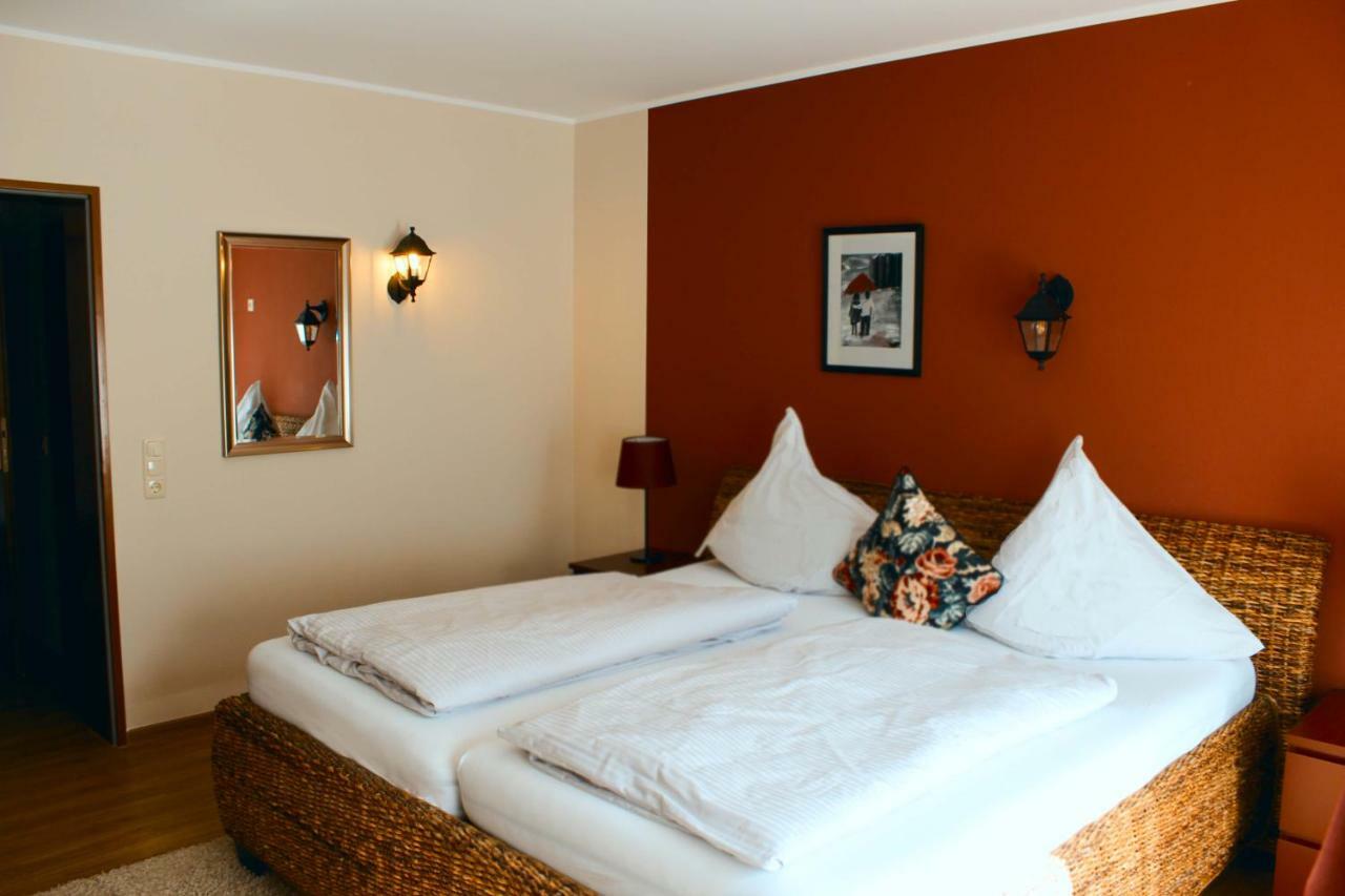 Auszeit Am Eifelsteig Hotel Daun Bagian luar foto