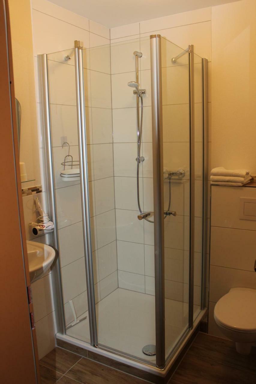 Auszeit Am Eifelsteig Hotel Daun Bagian luar foto